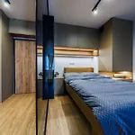 Hyaton Residence- Centre, Free Parking By Staynest *