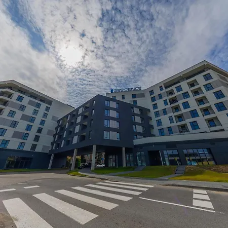 Hyaton Residence- Centre, Parking