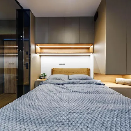 Hyaton Residence- Centre, Parking Apartment Rzeszow