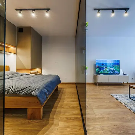 Hyaton Residence- Centre, Parking Apartment *
